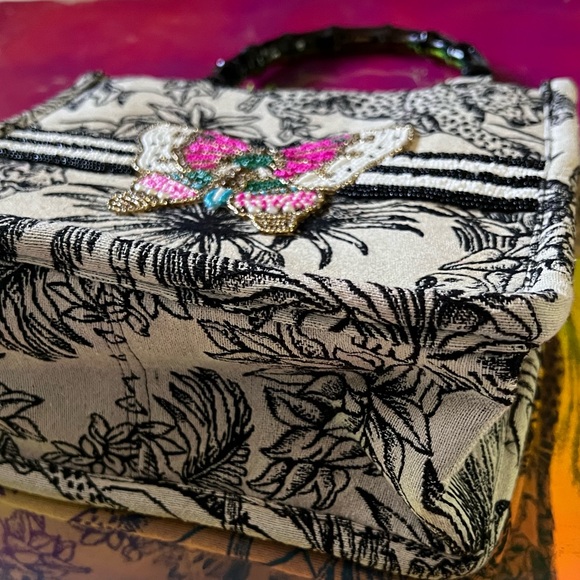🦋NWT Forbidden Beaded Butterfly Crossbody with Bamboo Handle bag - Picture 5 of 13